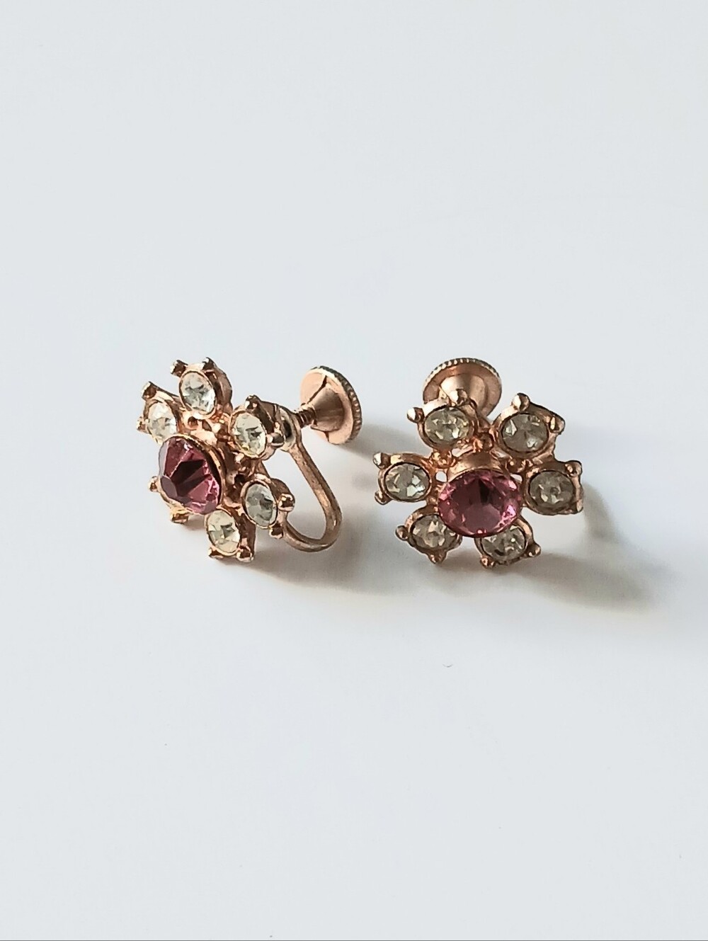 Vintage 1940s Rose Gold Tone Pink Rhinestone Flower Screw-Back Earrings Pair